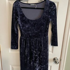 Kimchi Blue Sheath Dress in Rich Blue Velvet Scoop Neck